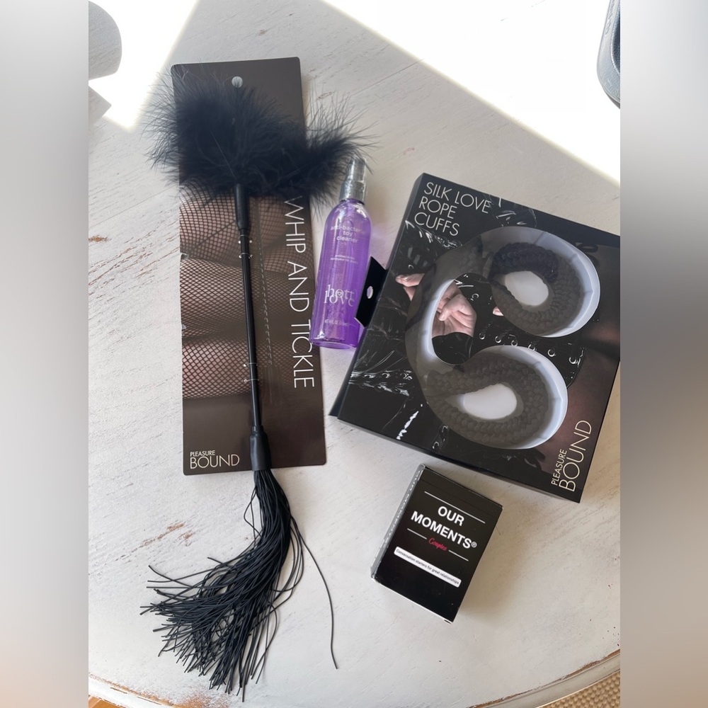 Adult fun night combo toy pack/whip/toy cleaner/hard game/hand cuffs